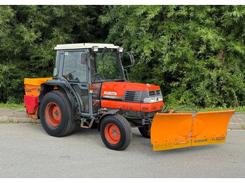 Tractor KUBOTA