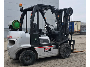 Carretilla elevadora de gas Nissan UG1D2A32LQ: foto 4 Carretilla elevadora de gas Nissan UG1D2A32LQ: foto 4