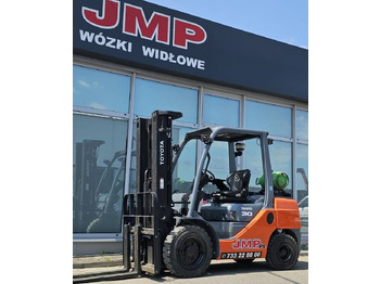 Carretilla elevadora de gas Toyota 8 FG 30 F: foto 4