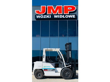 Carretilla elevadora diésel UniCarriers D1F4A35 GX35: foto 3 Carretilla elevadora diésel UniCarriers D1F4A35 GX35: foto 3