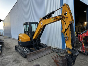 Miniexcavadora Bobcat E50: foto 5