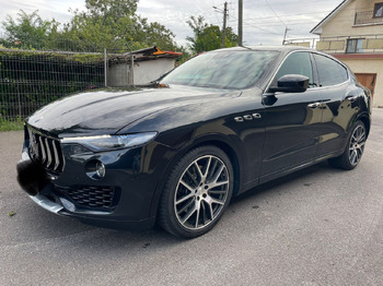 SUV/ Todoterreno MASERATI