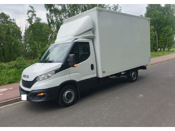 Furgoneta caja cerrada IVECO Daily