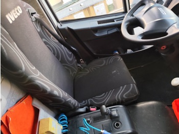 Camión grúa, Camión grúa IVECO EUROCARGO 180E25: foto 4 Camión grúa, Camión grúa IVECO EUROCARGO 180E25: foto 4