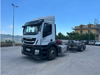Camión chasis IVECO Stralis