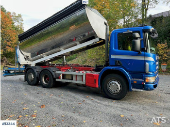 Distribuidor de asfalto SCANIA P94