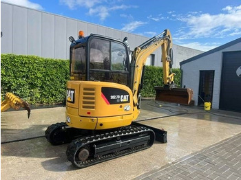 Miniexcavadora CATERPILLAR 302.7DCR