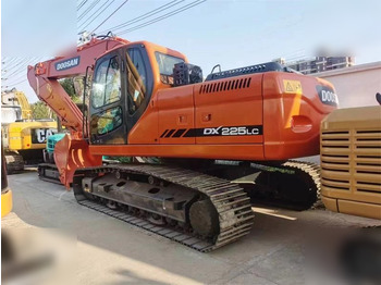 Excavadora de cadenas DOOSAN DX225 LC-5: foto 2