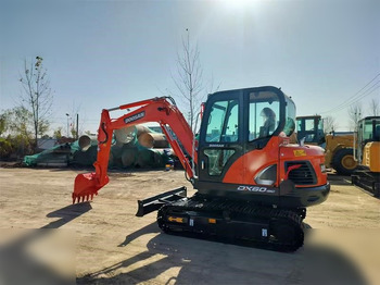 Excavadora de cadenas DOOSAN DX60-9C