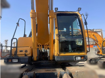 Excavadora de ruedas HYUNDAI ROBEX 210W-9: foto 5
