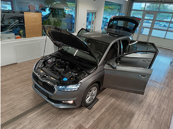 Sedan Skoda Fabia 30 Jahre DSG*VORBER.AHK*LED*R-KAM*TEMP*DAB: foto 2
