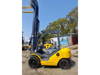 Carretilla elevadora de gas KOMATSU