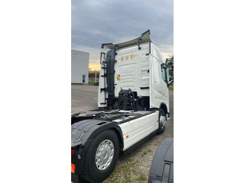 Cabeza tractora VOLVO fh500: foto 3