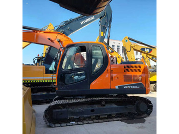 Excavadora de cadenas DOOSAN DX140