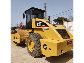 Apisonadora de asfalto CATERPILLAR