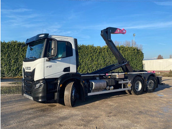 Camión multibasculante IVECO X-WAY
