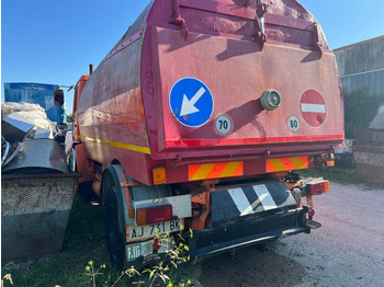 Barredora vial MERCEDES-BENZ MERCEDES AUTOSPAZZATRICE USATA: foto 4