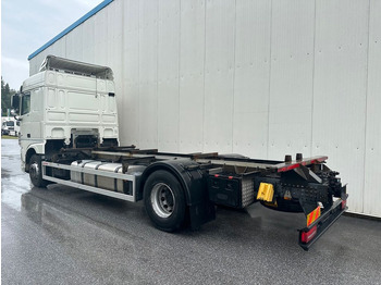 Camión portacontenedore/ Intercambiable DAF XF 460 SpaceCab Retarder TÜV neu: foto 4