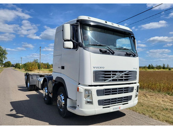 Camión chasis Volvo FH 500 8x2: foto 2