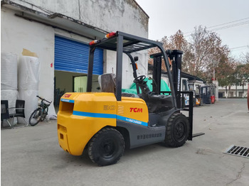 Carretilla elevadora diésel TCM FD30 Japan brand used 3 ton diesel forklift Customizable mast clamps: foto 2 Carretilla elevadora diésel TCM FD30 Japan brand used 3 ton diesel forklift Customizable mast clamps: foto 2