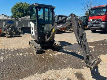 Miniexcavadora VOLVO EC18D
