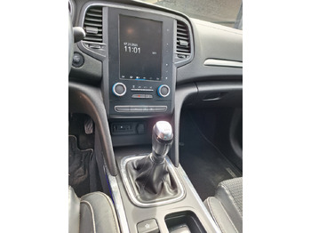 Sedan Renault Megane Blue dCi 95, zamjena: foto 4 Sedan Renault Megane Blue dCi 95, zamjena: foto 4