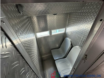 Autobús Setra Gefangentransporter 15 Zellen-29 Gefangenenbus: foto 5