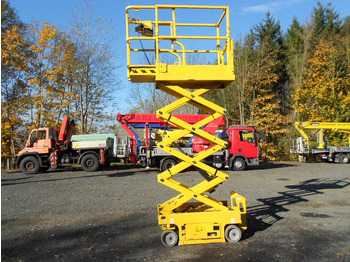 Camión con plataforma elevadora Genie GS 1330, Leichtscherenarbeitsbühne Genie 5,9 m: foto 4 Camión con plataforma elevadora Genie GS 1330, Leichtscherenarbeitsbühne Genie 5,9 m: foto 4