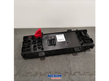 Piezas de recambio para Camión Volvo Volvo - 22619989 - Zekering- en relaiscentrum: foto 2 Piezas de recambio para Camión Volvo Volvo - 22619989 - Zekering- en relaiscentrum: foto 2