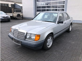 Sedan MERCEDES-BENZ