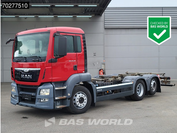 Camión portacontenedore/ Intercambiable MAN TGS 26.320