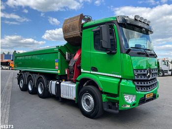 Camión volquete, Camión grúa Mercedes-Benz Arocs 3743 8x4 Euro 6 HMF 19 Tonmeter Elektrisch/Hydraulisch aangedreven Z-kraan: foto 4