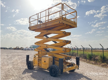 Plataforma de tijeras 2004 Haulotte H18SX 4x4 Diesel Scissor Lift: foto 4