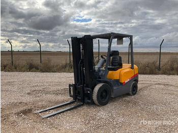 Carretilla elevadora diésel TCM