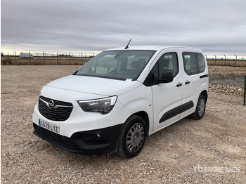 Minibús OPEL