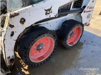 Minicargadora BOBCAT S450