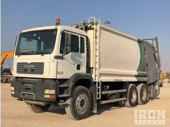 Camión de basura MAN TGA 33.360