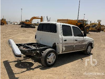 Pick-up TOYOTA HILUX Crew Cab: foto 3
