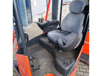 Retráctil Linde R17XHD (116-03): foto 3 Retráctil Linde R17XHD (116-03): foto 3