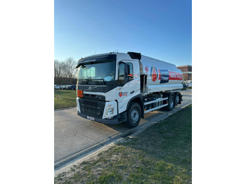 Camión cisterna VOLVO FM