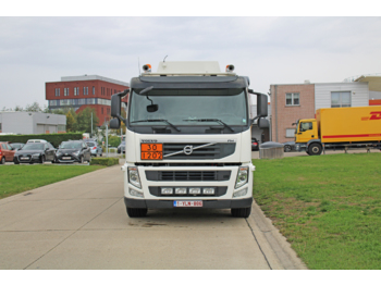 Camión cisterna Volvo FM: foto 3