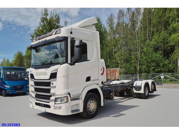 Camión chasis SCANIA R