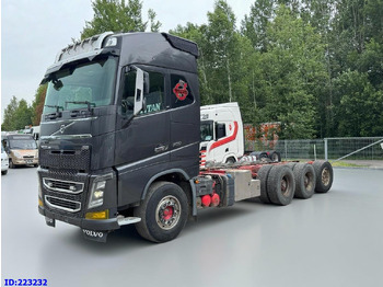 Camión chasis VOLVO FH16 700