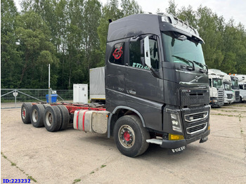 Camión chasis VOLVO FH16 700HP 8X4 Big Axles: foto 4