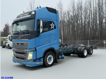 Camión chasis VOLVO FH16 750