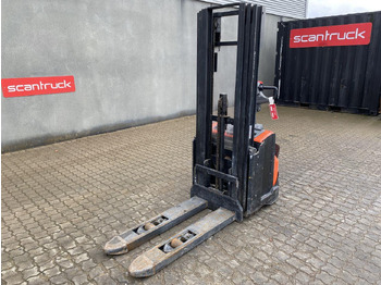 Equipo de almacén TOYOTA