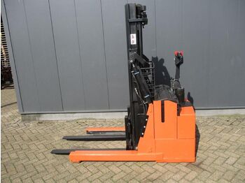 Transpaleta TOYOTA