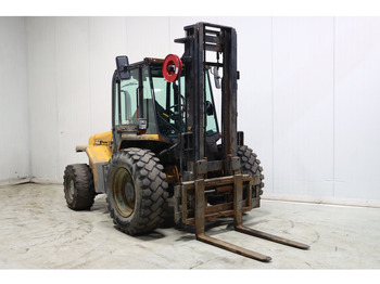 Carretilla elevadora diésel JCB