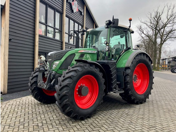 Tractor FENDT 724 Vario