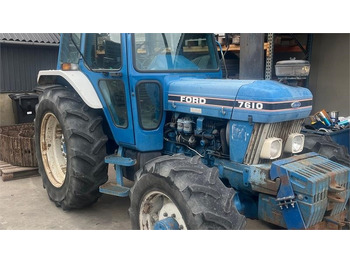 Tractor FORD